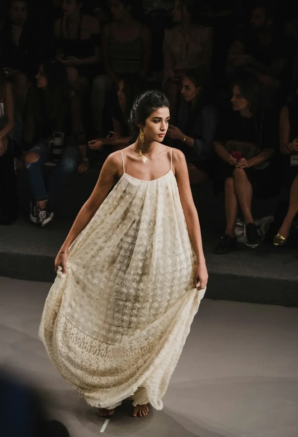 Luxury London Fashion Week Coach Hire for a Seamless Event Experience